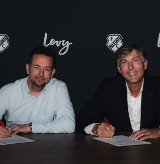 Adam Hately, Levy & Edo Keuning, MD FC Utrecht.jpeg