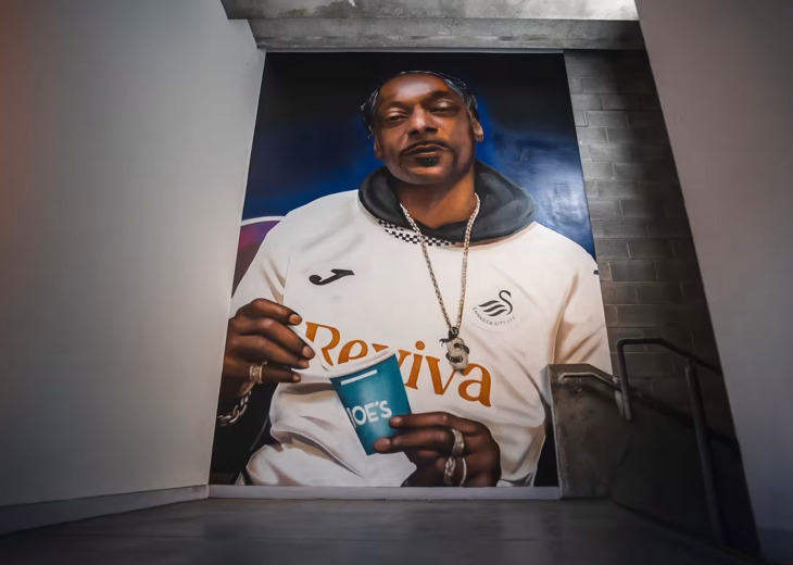 Snoop Dogg Mural Image